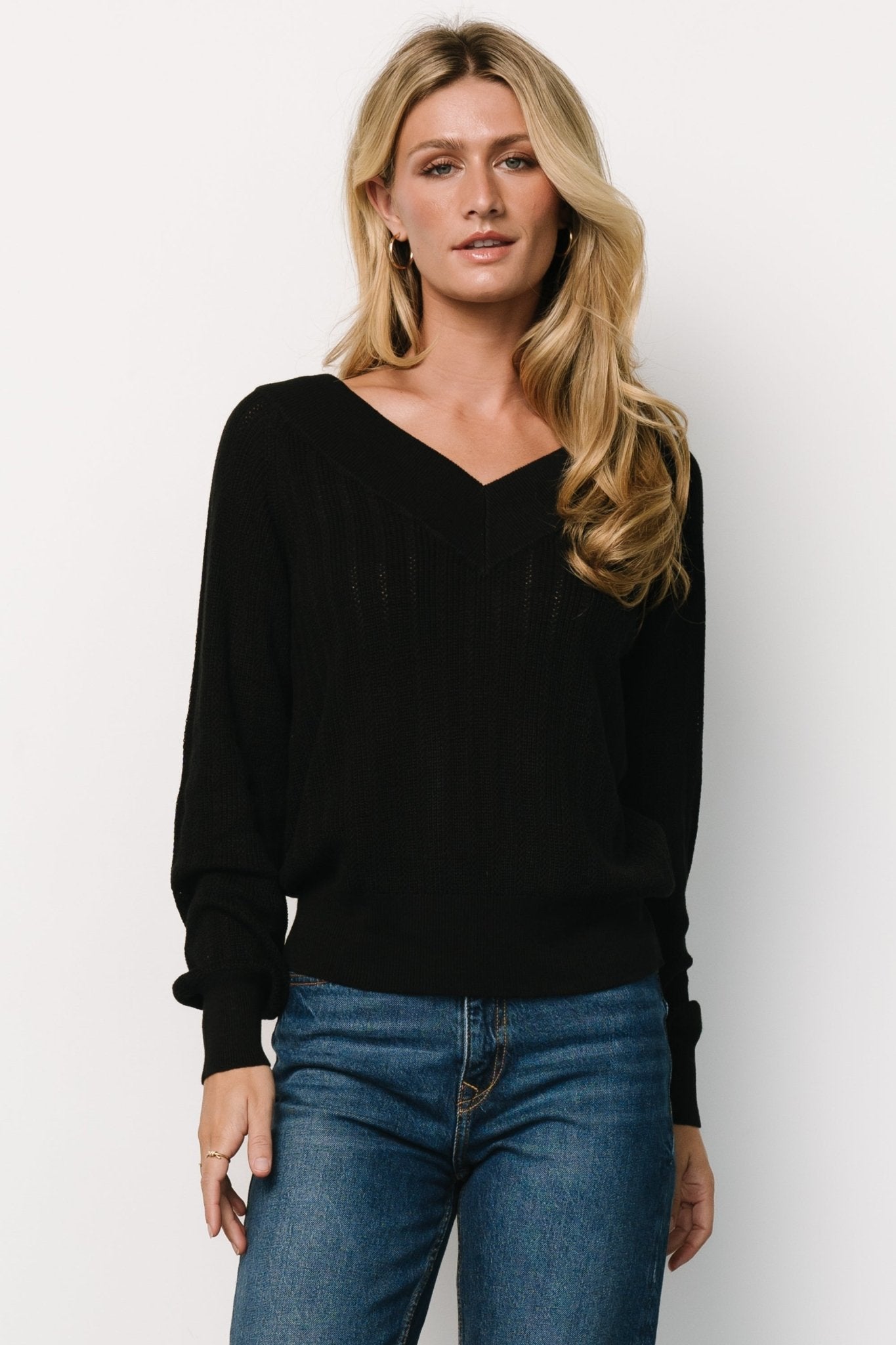 Ashby Chunky Knit V-Neck Sweater Top in Black