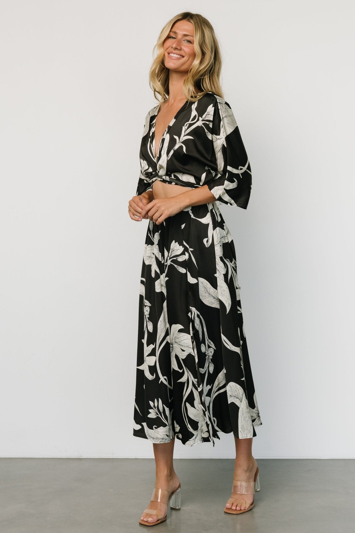 Black Floral Front Tie Dress with Kimono Sleeves – Avryll