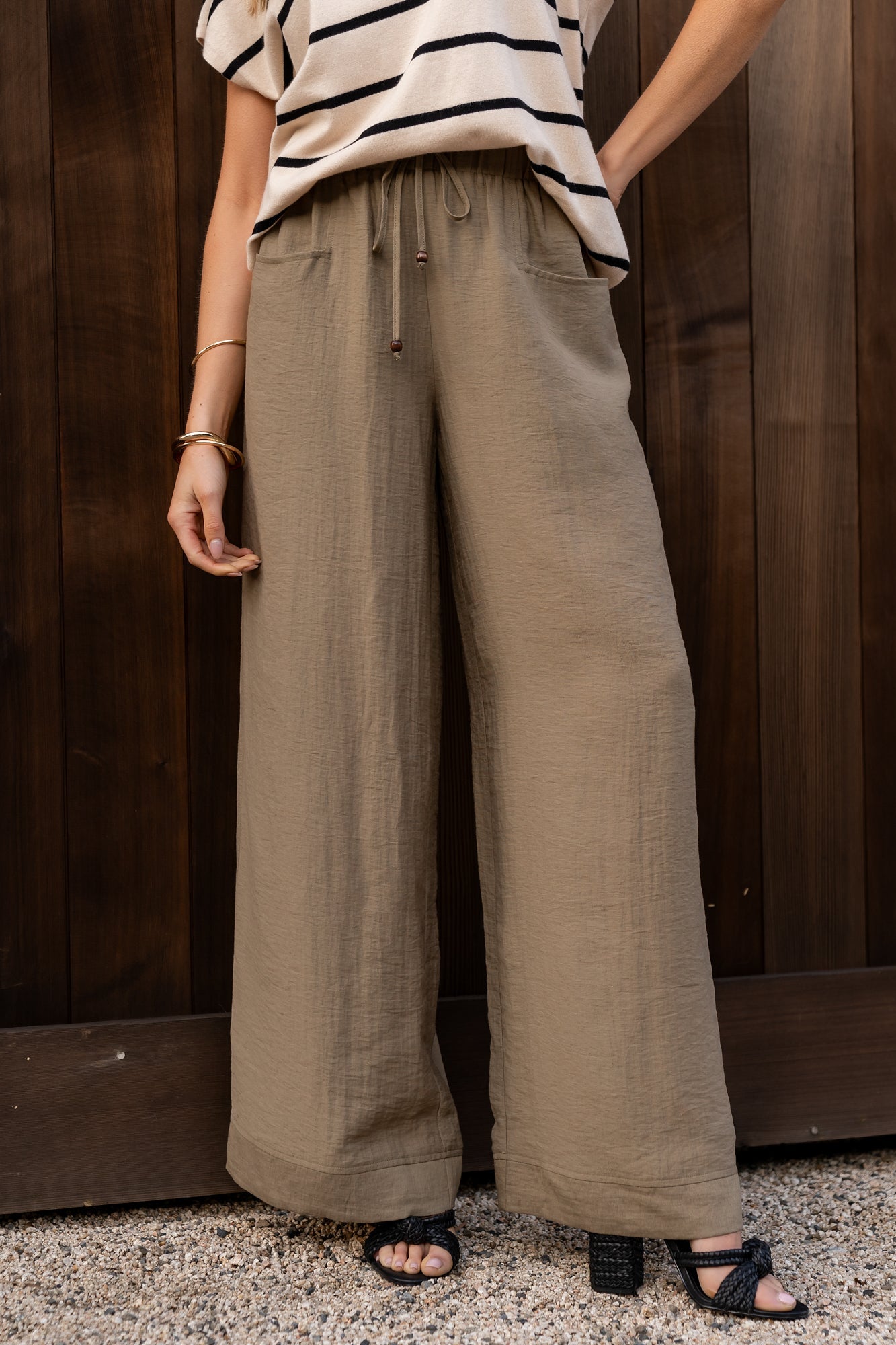 Leza Olive Green Wide Leg Pants with Elastic Waist & Pockets